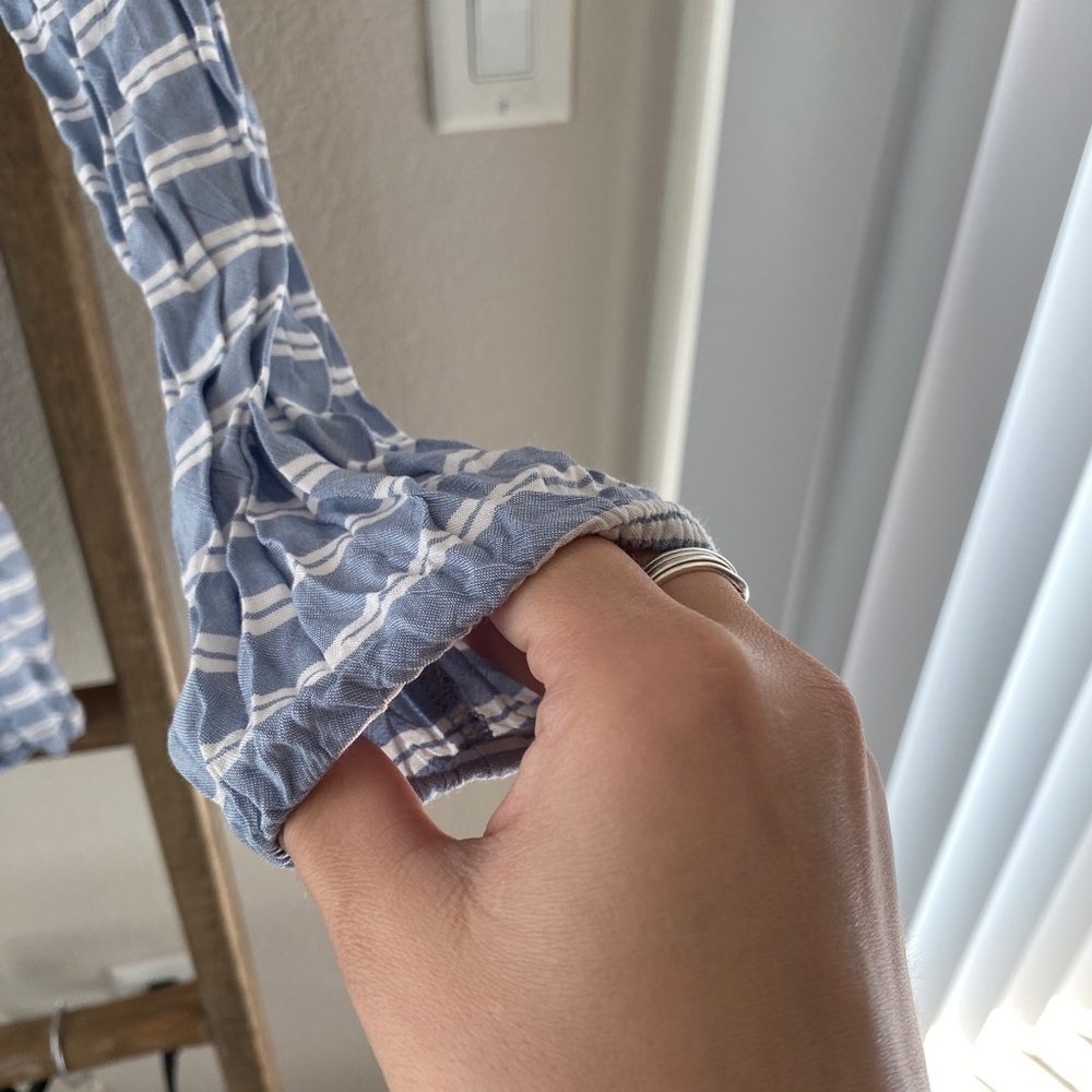 Forever 21 blue long sleeve romper blue and white - Picture 3 of 5